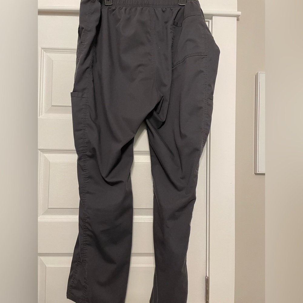 Cherokee Gray Scrub Set - Picture 4 of 5